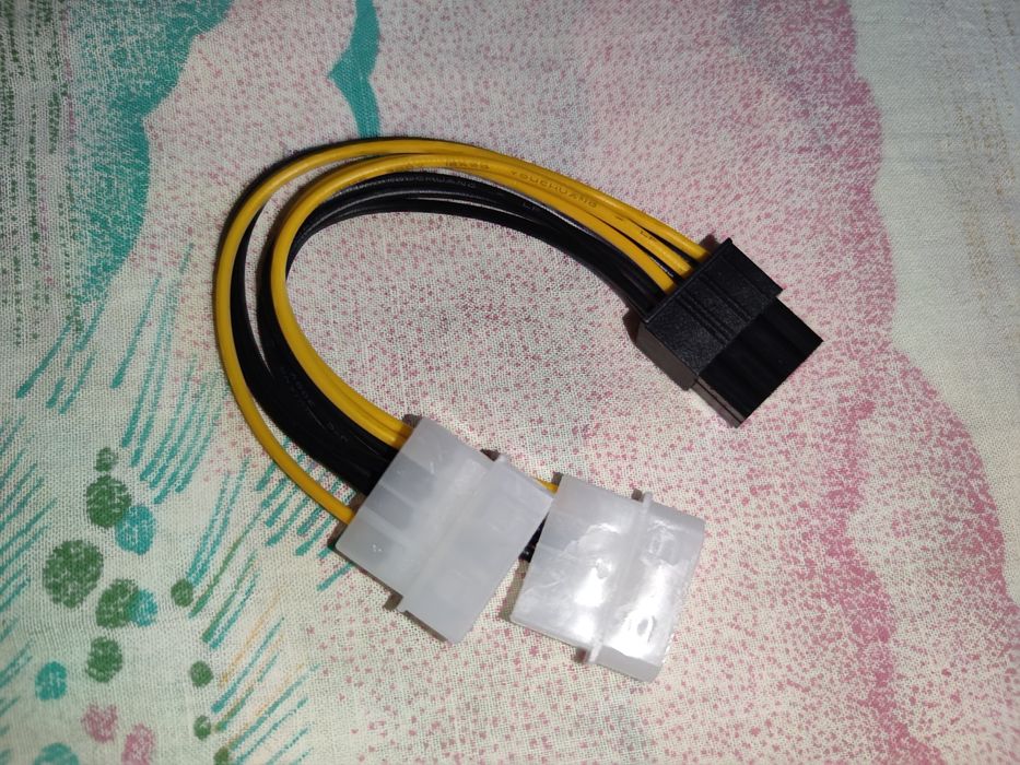 Переходник питания видеокарты 2x Molex (4-pin) – PCI-E 8-pin