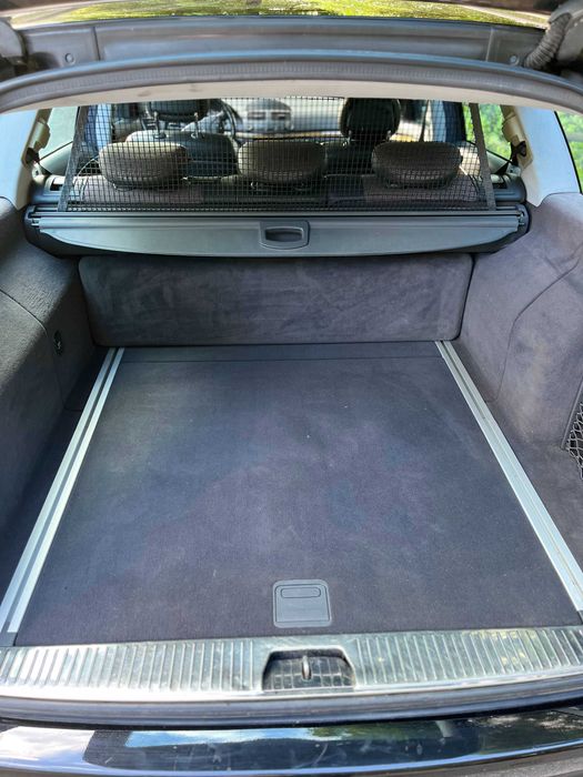 Mercedes Benz E220 2024