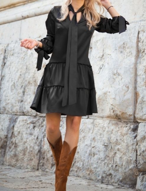 Czarna satynowa sukienka na długi rękaw, The dot Queen, rozmiar S