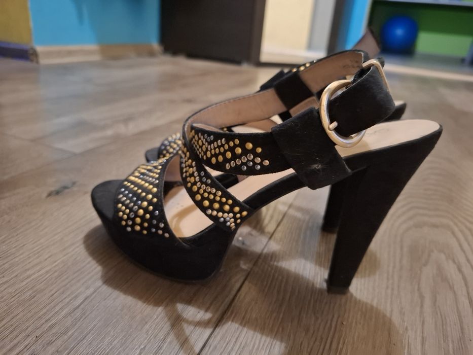 Sprzedam Buty na obcasie