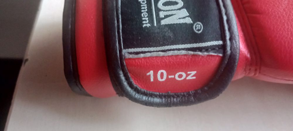 Sprzedam rękawice bokserskie