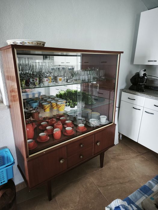 Loureiro antigo bem estimado