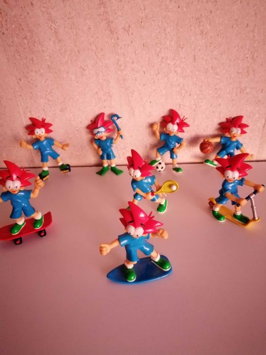 Dolls from Various Collections64752181676546122