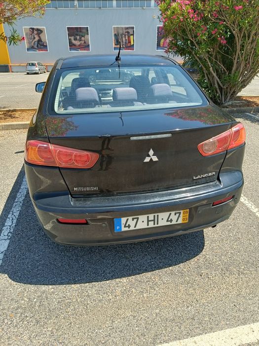 Mitsubishi Lancer — fotografia 5