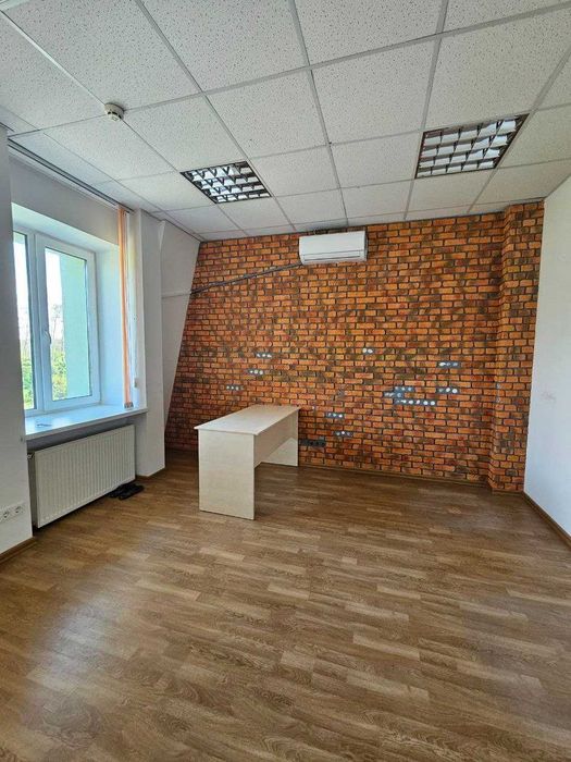 Здається офісне приміщення 53 м.кв, Святошинський р-н, Брест-Литовське шосе, 7-б