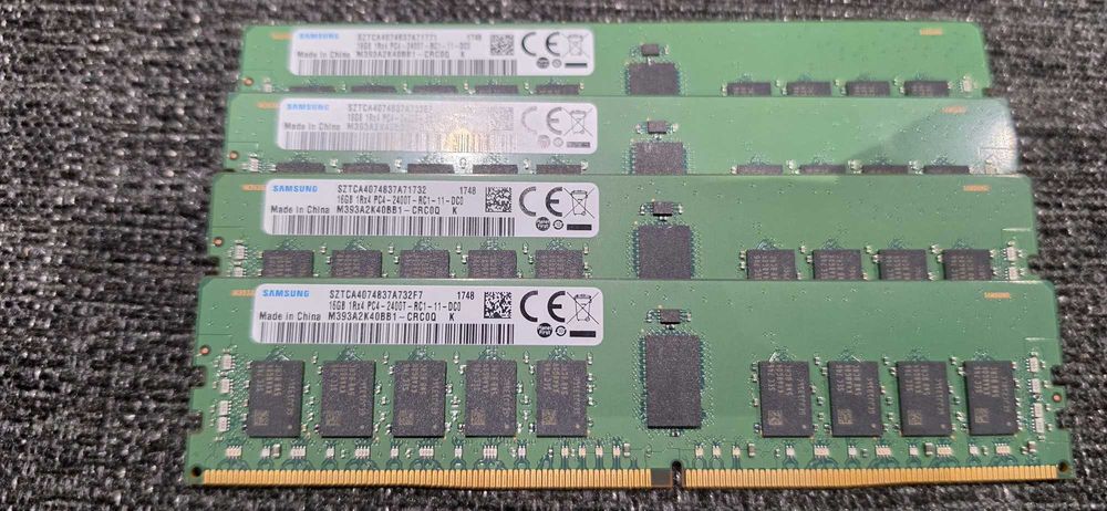 4x Memórias RAM DDR4 ECC 16GB 2400T
