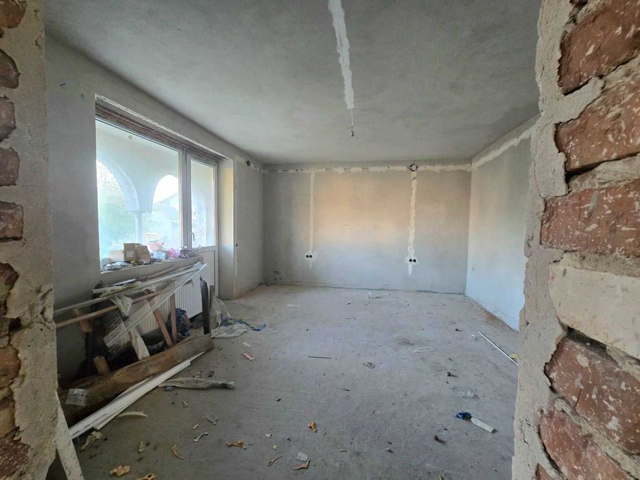 Продаж 3 поверхового Будинку з ремонтом 1й поверх Рясне Руське Львів