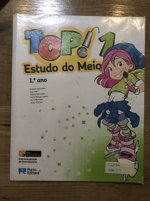 Livros de fichas e manuais escolares