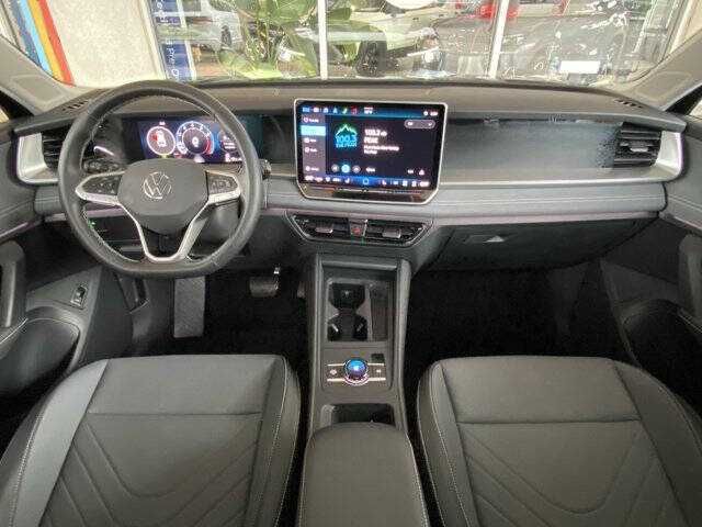 2025 Volkswagen Tiguan SE 4Motion