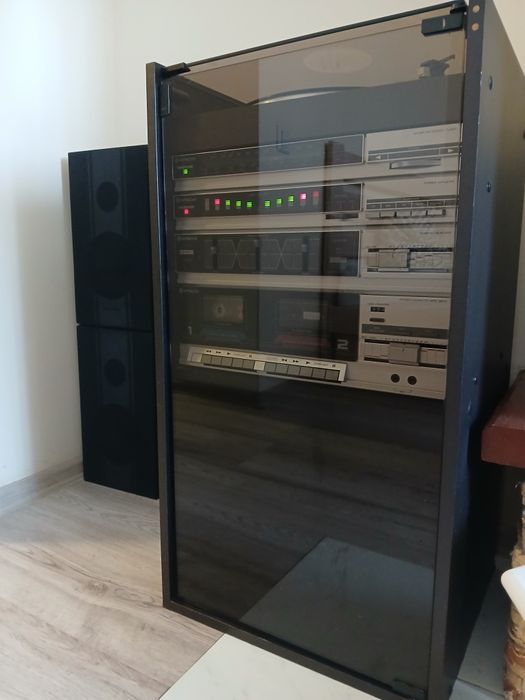 Магнітофон(музичний центр)HITACHI.