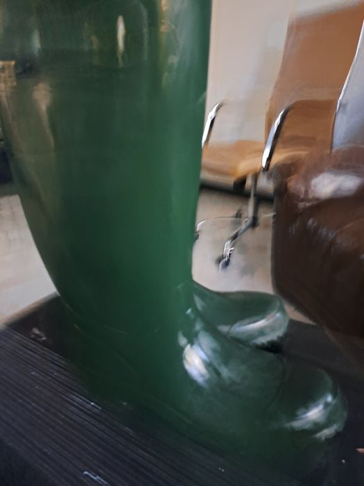 Kalosze jeździeckie. Prace przy koniach40