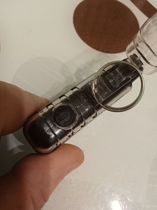Продам електронну запальничку