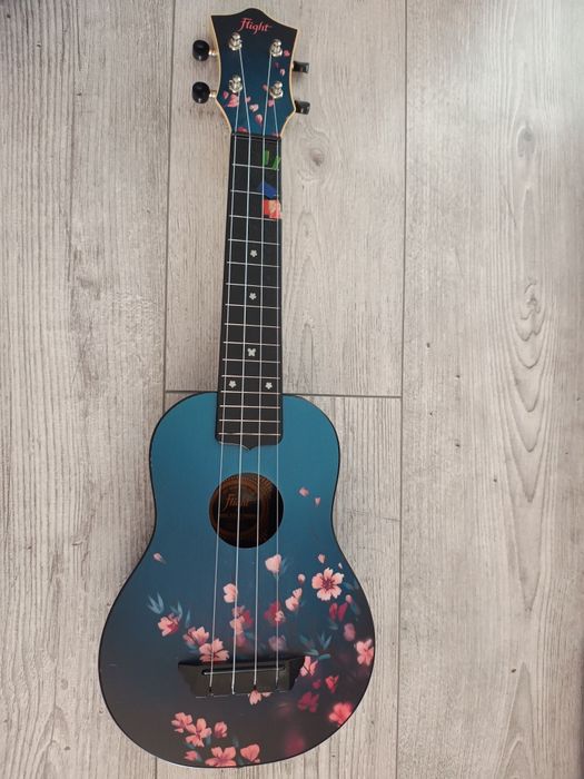 Ukulele Flight Tus 32 Sakura