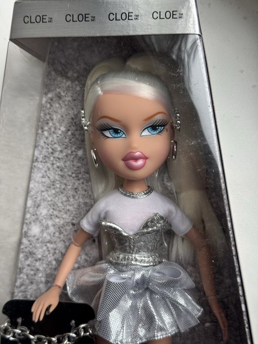 Bratz Charmz Cloe Лялька Братц  Хлоя Чармз із браслетом Шармз