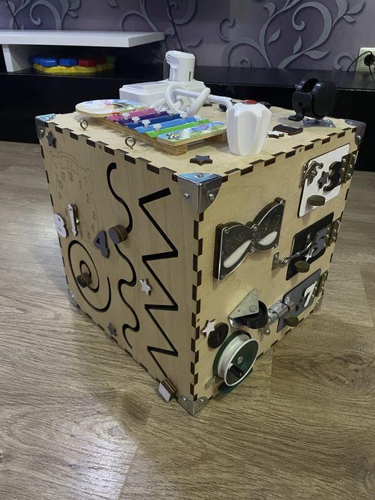 Бізі куб дитячий