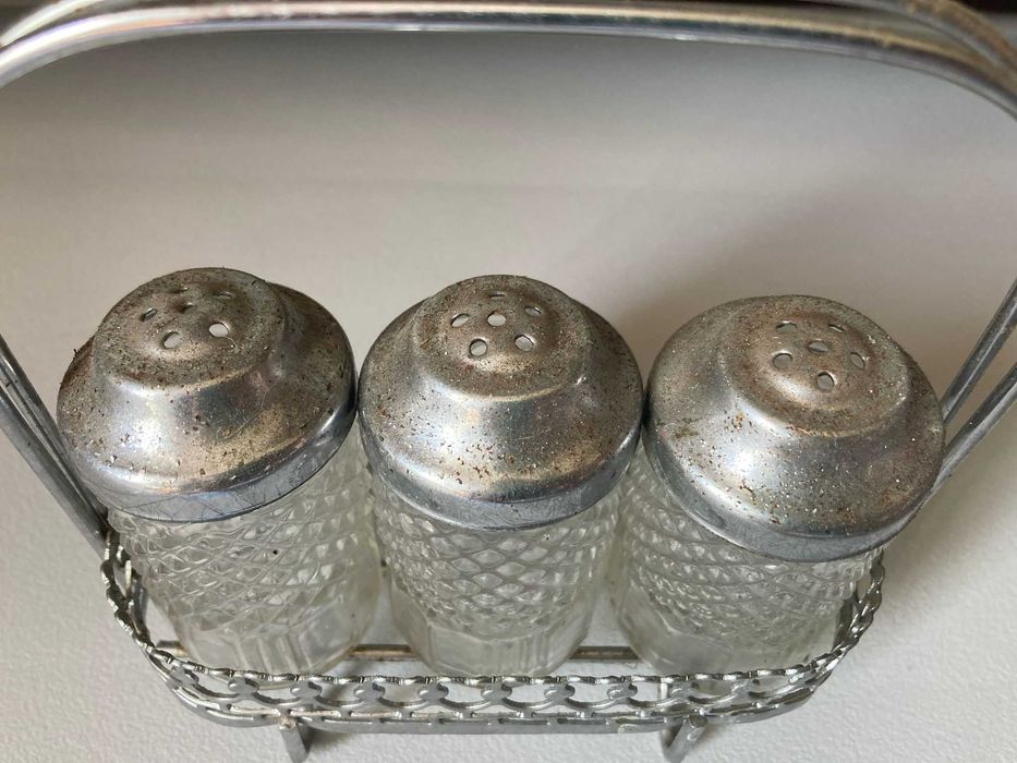 Conjunto de 3 Saleiros / Pimenteiros