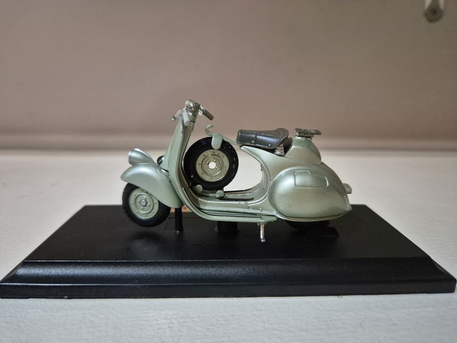 Maisto - Vespa Sport 6 giorni (1952)
