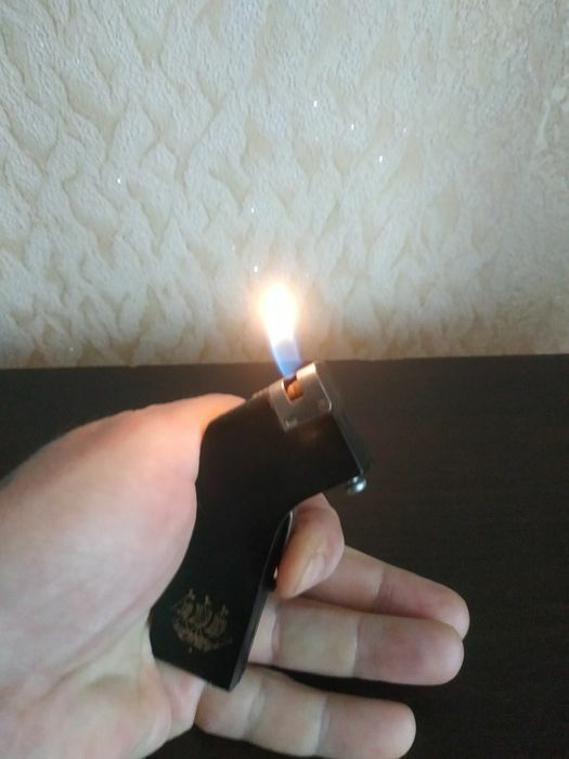Зажигалки газовые СССР и другие.