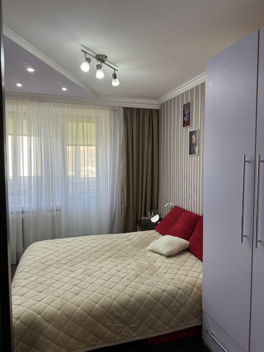 Продам 3-кімнатну квартиру  м-н Жовтневий