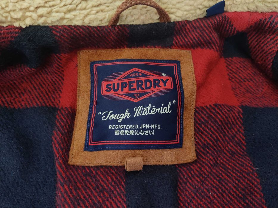 Замшева чоловіча куртка на кнопках Superdry М р