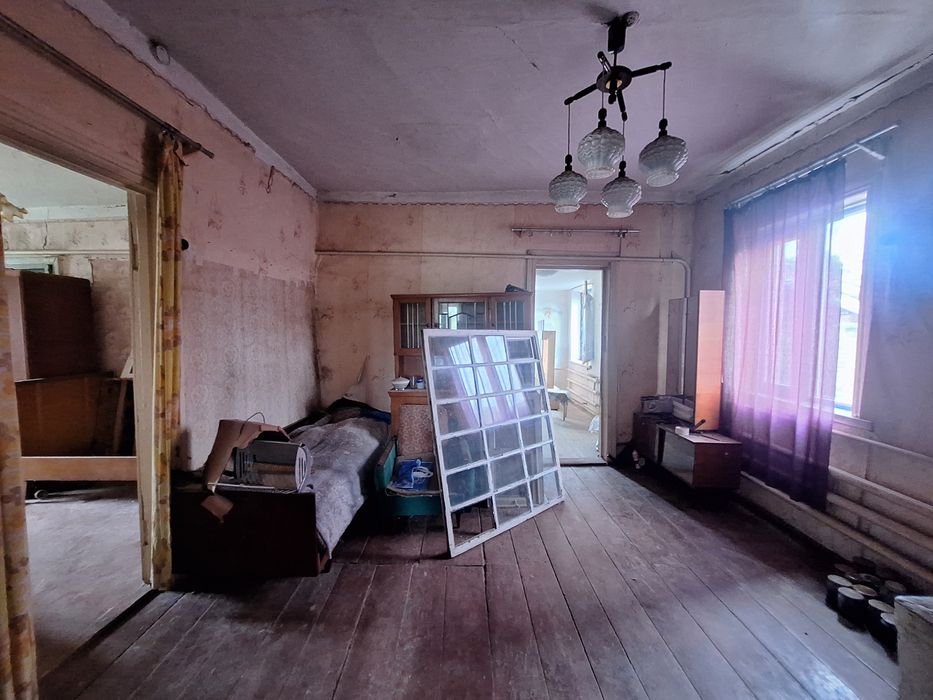 Будинок 90 м+9 с  біля 7 школи міські комунікації м.Бориспіль