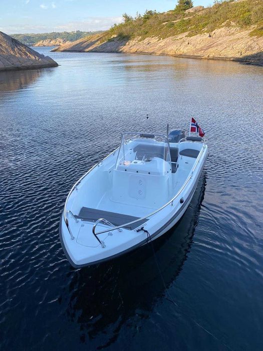 Łódź HydroMarin 5020