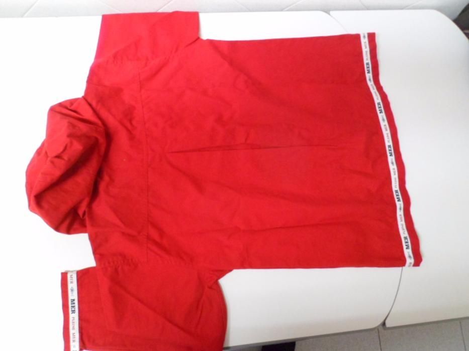 Casaco Jacadi vermelho novo