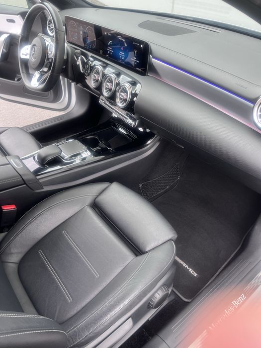 Mercedes-Benz A180 d AMG