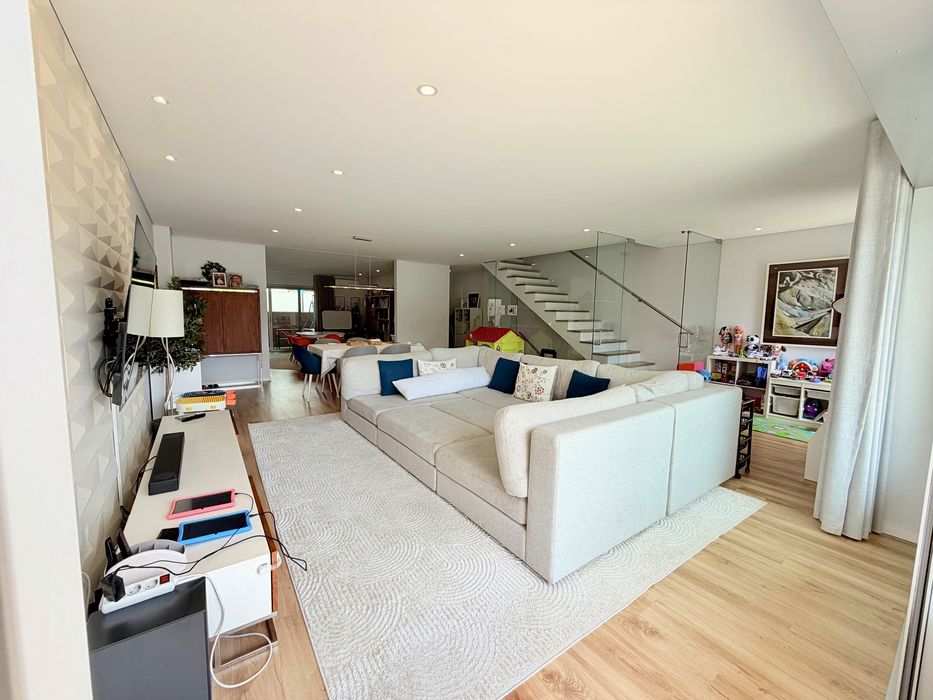 Moradia Moderna em Braga T4