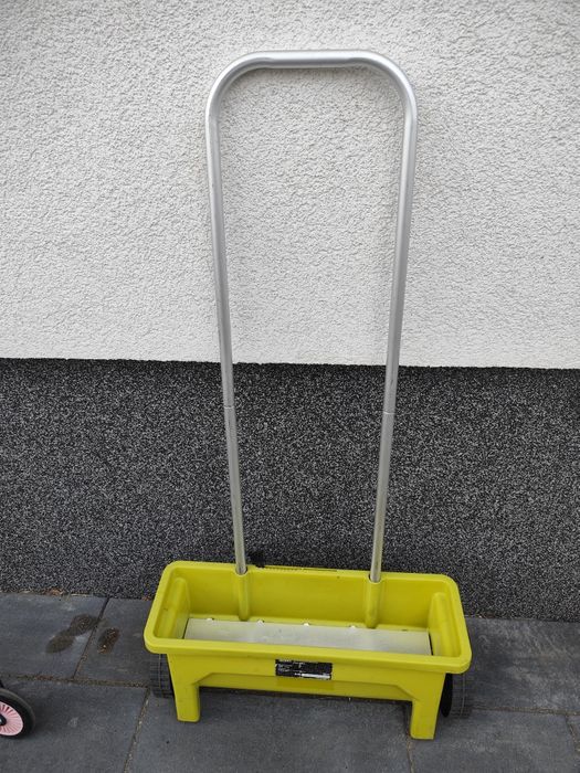 Siewnik ogrodowy do siania trawy 50cm sprawny stan bdb