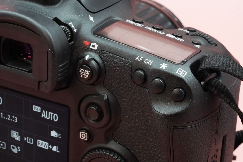 Фотоапарат Canon 7D mark II обєктив в подарунок