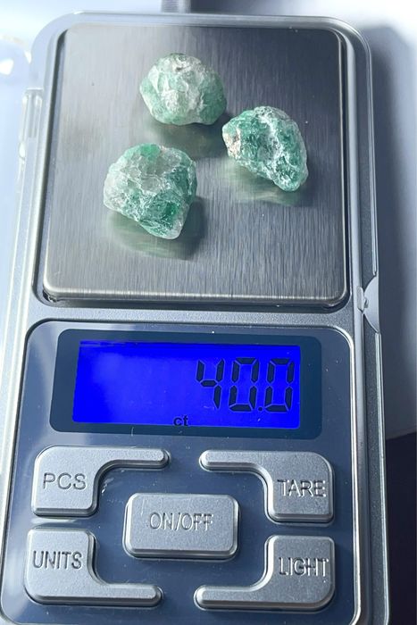 Turmalinas =102.5ct +Esmeraldas=40ct /+70,5ct outras
