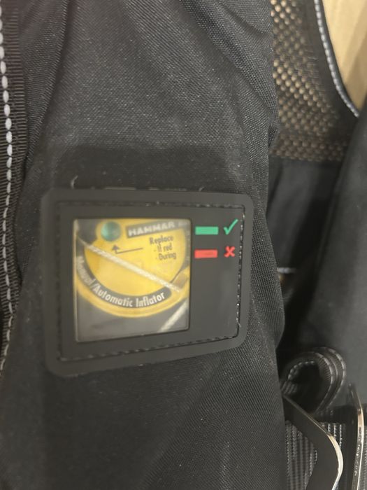 Жилет рятувальний автоматичний Ursuit DSH Hydro 275N