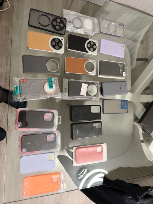 Várias capas : 5€ cada negociável dependendo do modelo