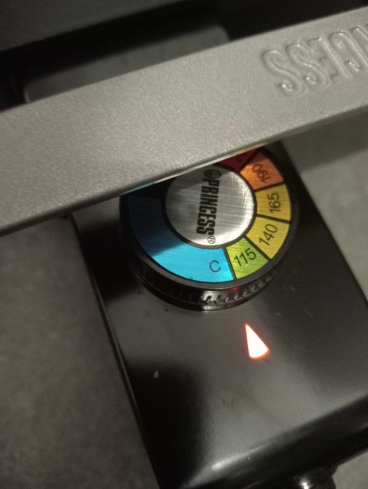 Płyta grillowa elektryczna Princess 2500w podgrzewacz do potraw