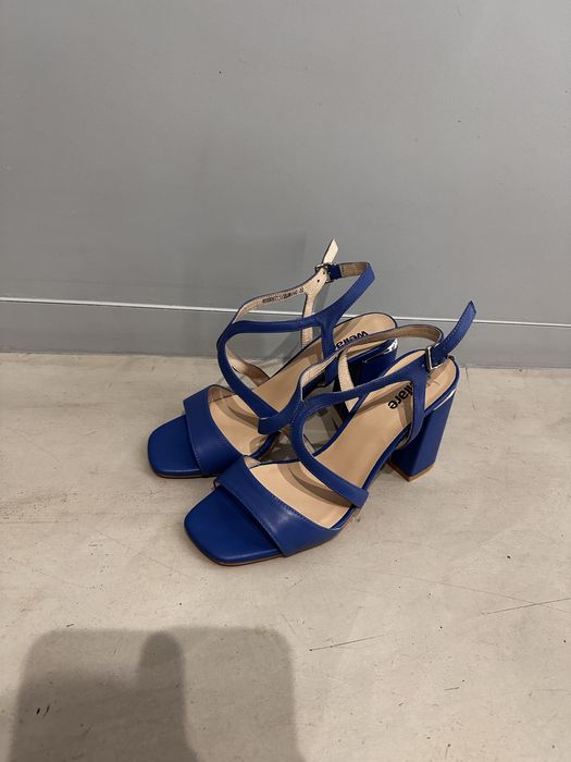 Босоніжки Welfare 39 розмір