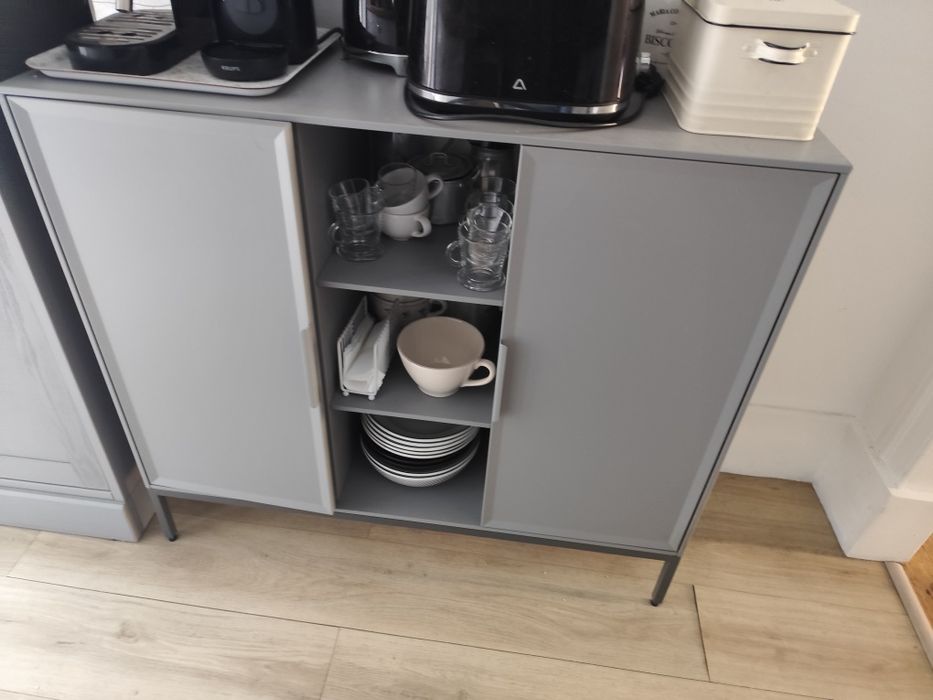 Móvel IKEA em metal