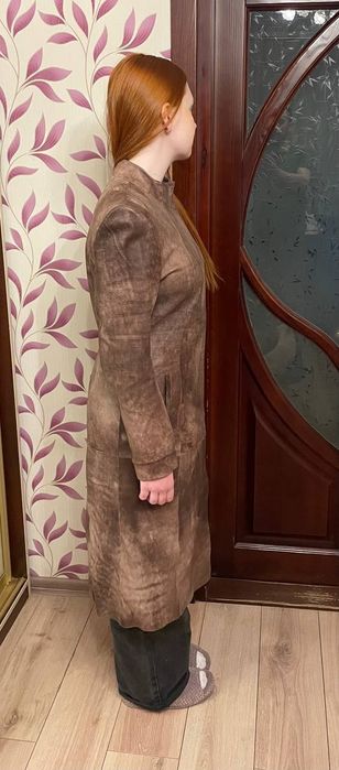 Плащ женский кожаный.