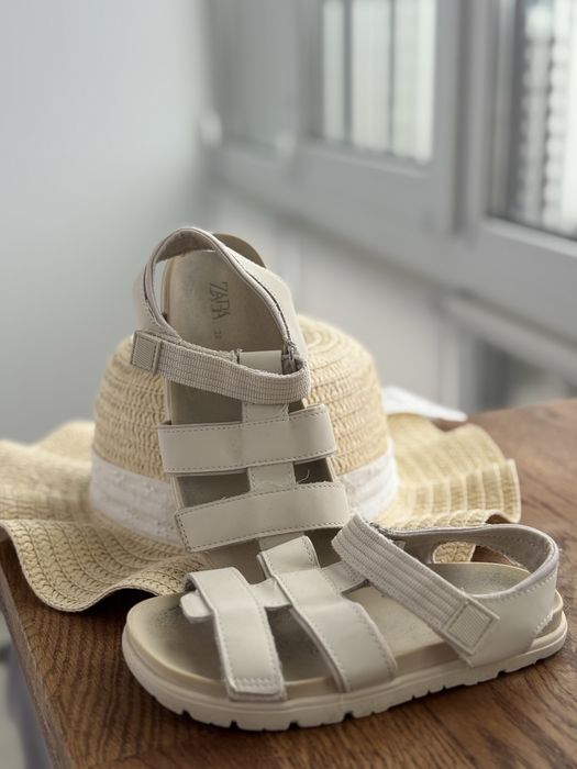 Босоніжки для дівчинки Zara 28р.