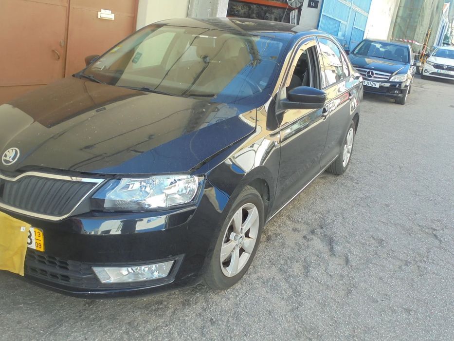 SKODA RAPID 2013 dísponivel para peças