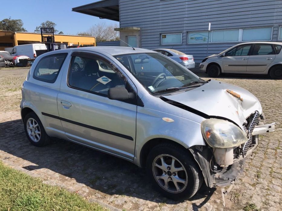 Toyota Yaris 1.0 3P 2001  - Para Peças