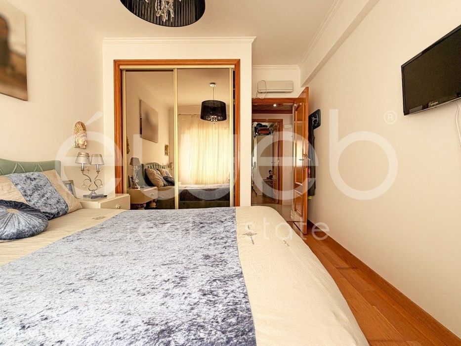 Apartamento T2 com arrecadação para venda na Quinta do Conde