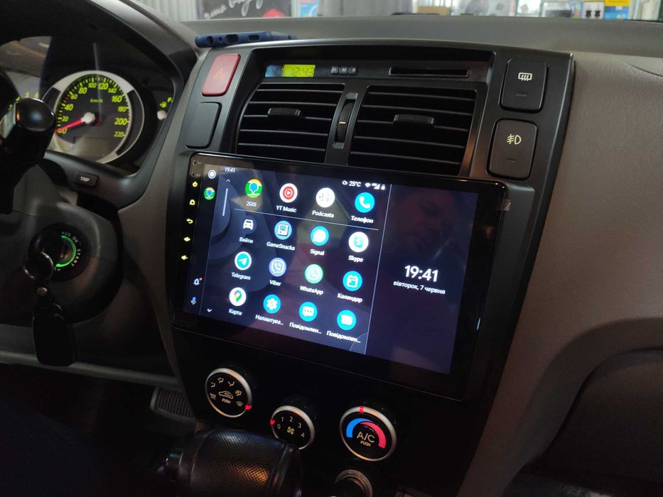 Штатная магнитола  для Hyundai Tucson 2006-2014 QLED 8 ядер шустрый