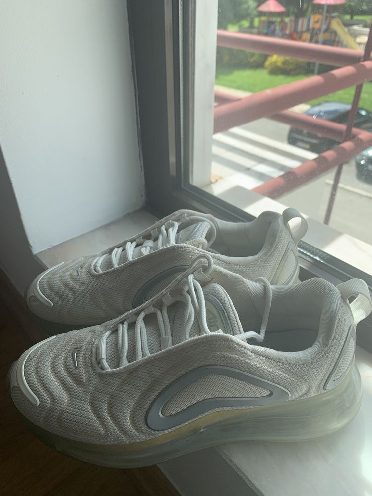Nike 720 branco sales