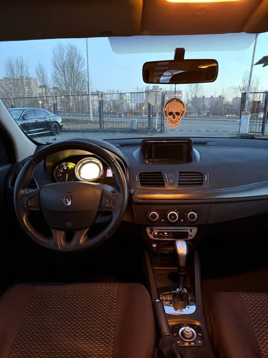 Renault Megane 3. Рестайлинг.1.5 дизель. Автомат.