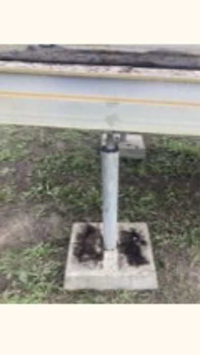 Stol aluminiowy ekspozycyjny. Podstawy pod stol.