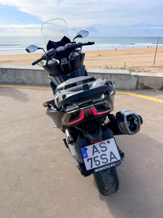 Maxiscooter KYMCO AK550