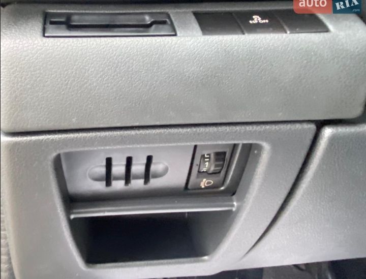 Продаж Пежо 3008 1.6 дизель