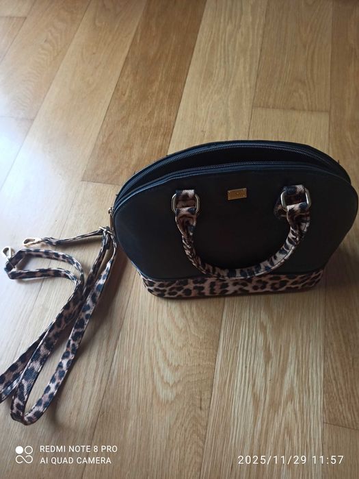 Mala de mão Cavalli, preta e "anima print"