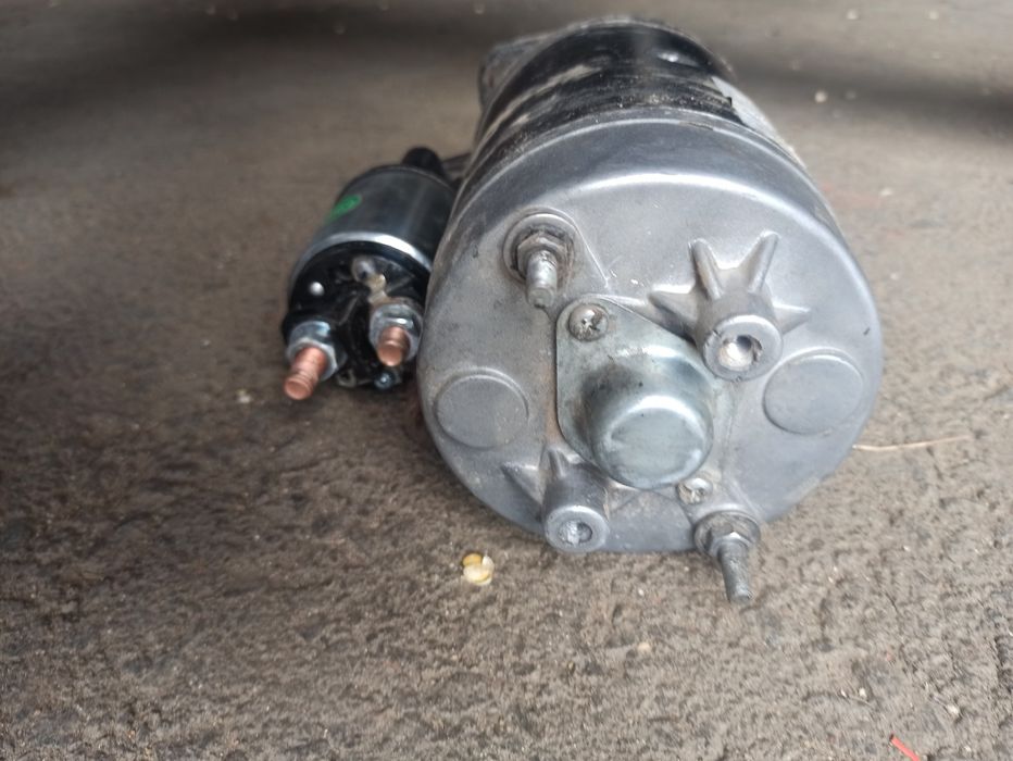 Стартер Джон дир 6410 б/у  SE501427